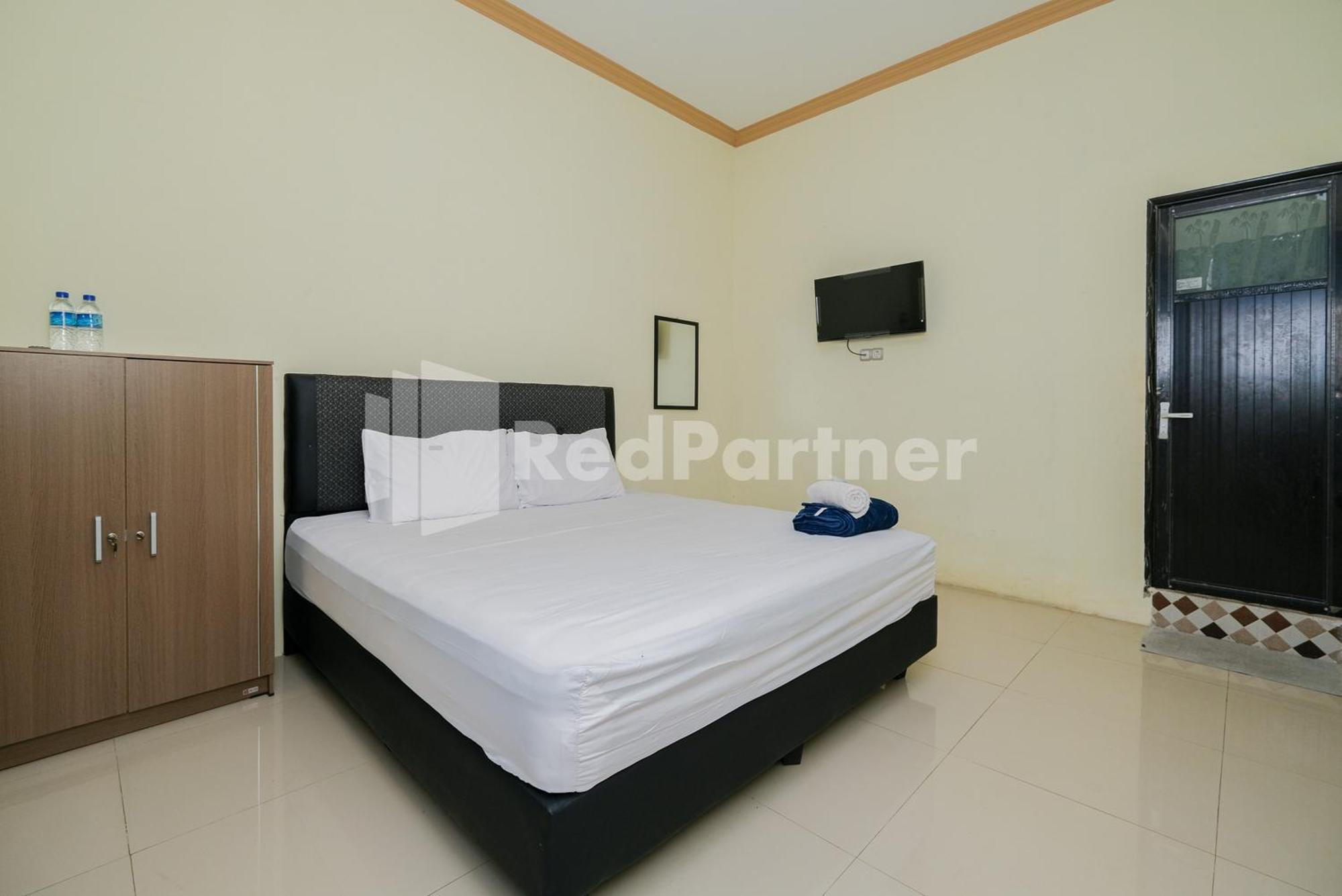 Grand Kencana Guesthouse Syariah Near Wisata Bahari Lamongan Paciran Exterior foto