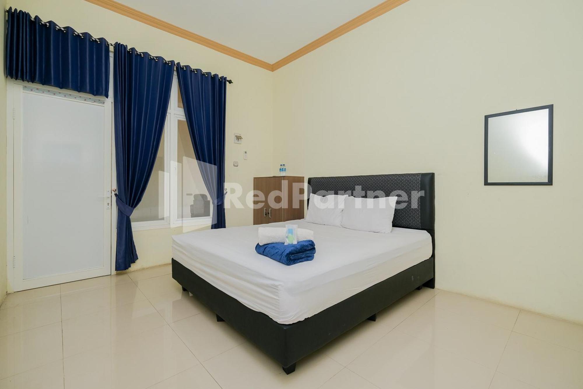 Grand Kencana Guesthouse Syariah Near Wisata Bahari Lamongan Paciran Exterior foto